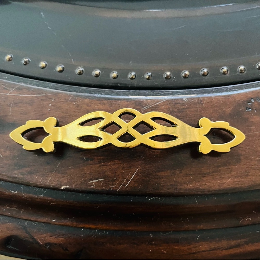 Hickory Hardware Cabinet Drawer Pull - Queen Anne